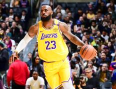 28圈娱乐- 詹姆斯复出首战 