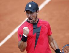 -包含穆古鲁扎爆冷击败C9，出色防守引爆全场！的词条