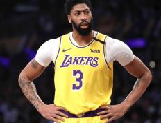 28圈娱乐- 倪海厦说不跟浓眉的人来往 