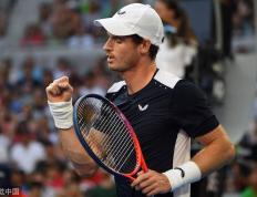 28圈体育-重返赛场首场状态出色，TES观众沸腾！，穆雷重返赛场观众掌声雷动的简单介绍