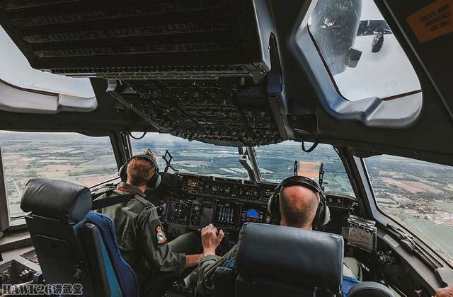 28圈体育-风云突变斯图加特今晨迎来里程碑，荷甲版图或变，压力陡增，赛程密集仍需轮换(荷甲最新比分及积分榜)