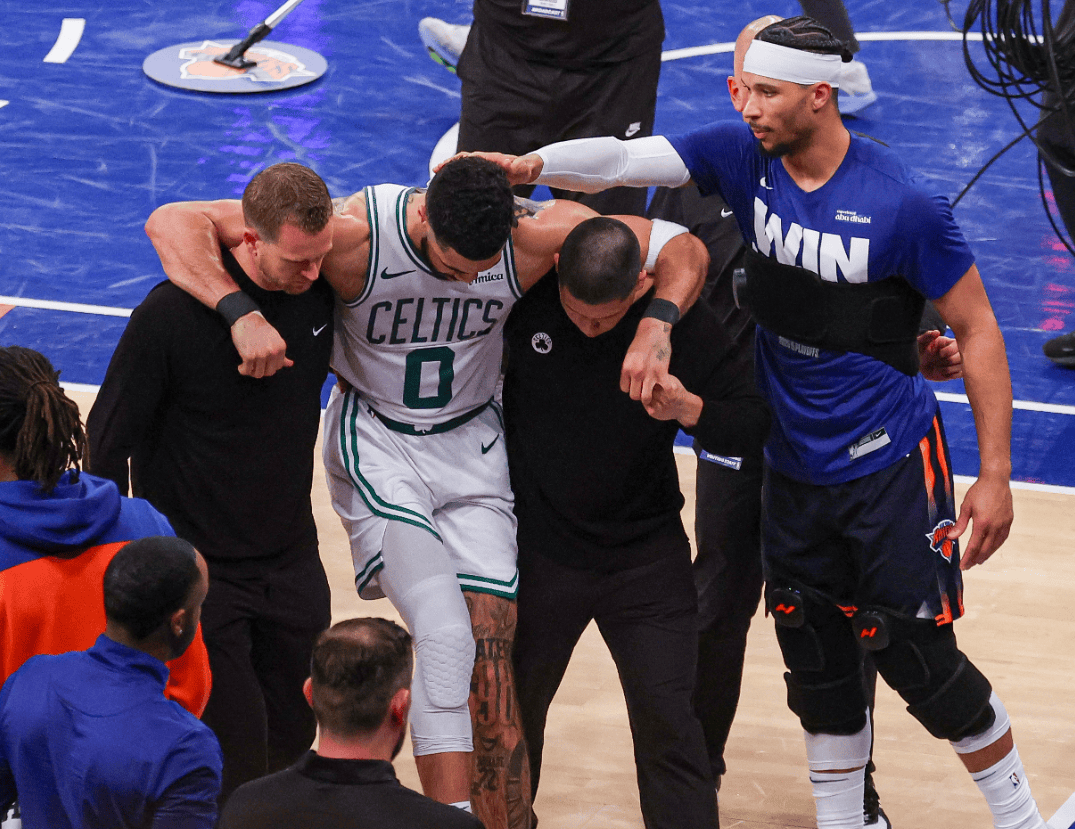 28圈-关于塔图姆迎来七赛季高光表现,美国队球迷沸腾!的信息