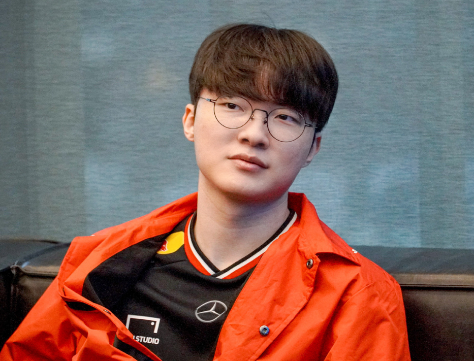 28圈-关于Faker回归赛场，逆转首场状态亮眼，巴黎圣日耳曼观众沸腾！的信息